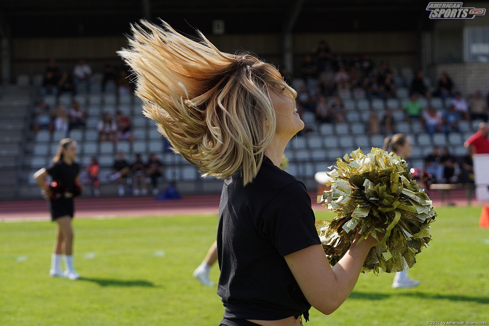 Die Cologne Crocodiles und Düsseldorf Pantherettes Cheerleader beim GFL Spiel der Düsseldorf Panther gegen die Cologne Crocodiles am 20.08.2022