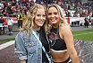 Die Rhein Fire Pyromaniacs und die Frankfurt Galaxy Dancers beim Halbfinale in Duisburg am 17.09.2023