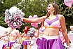 Die Frankfurt Universe Cheerleader bei der Oldtimer Ausstellung in Frankfurt H&ouml;chst 07.07.2019