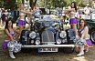 Die Frankfurt Universe Cheerleader bei der Oldtimer Ausstellung in Frankfurt H&ouml;chst 07.07.2019