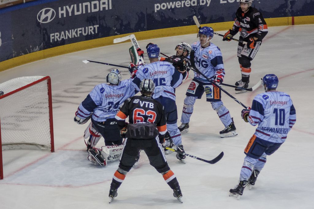 DEL2: Löwen Frankfurt vs. Ravensburg Towerstars 4:7 12.10.2018