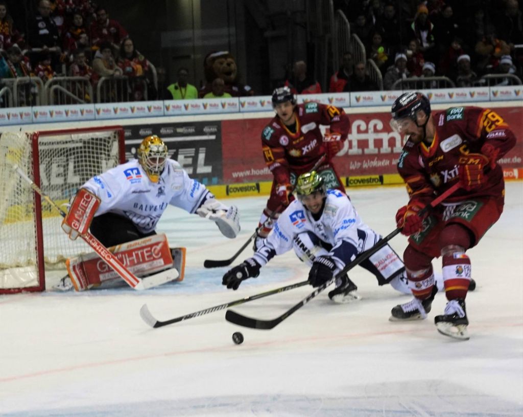 DEL Eishockey: Düsseldorfer EG vs Iserlohn Roosters 3:2 26.12.2018