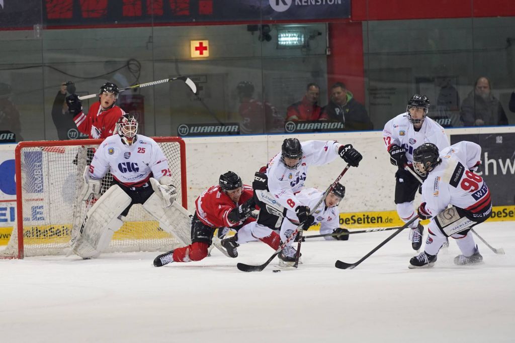 Oberliga Eishockey: EV Füchse Duisburg vs ECC Preussen Berlin 10:2 18.02.2019